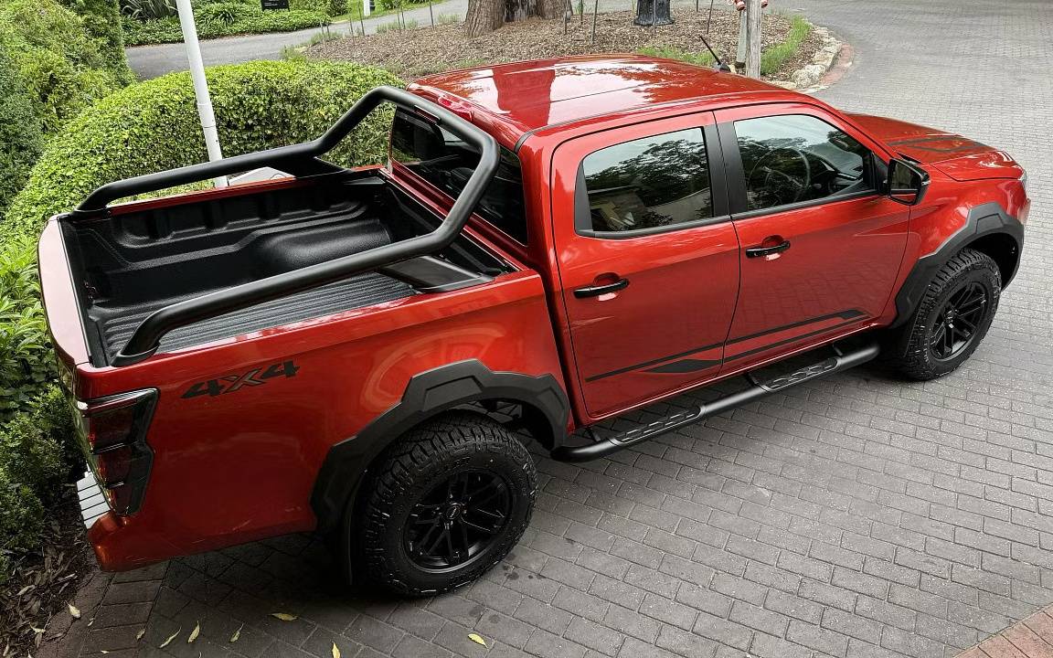 ISUZU