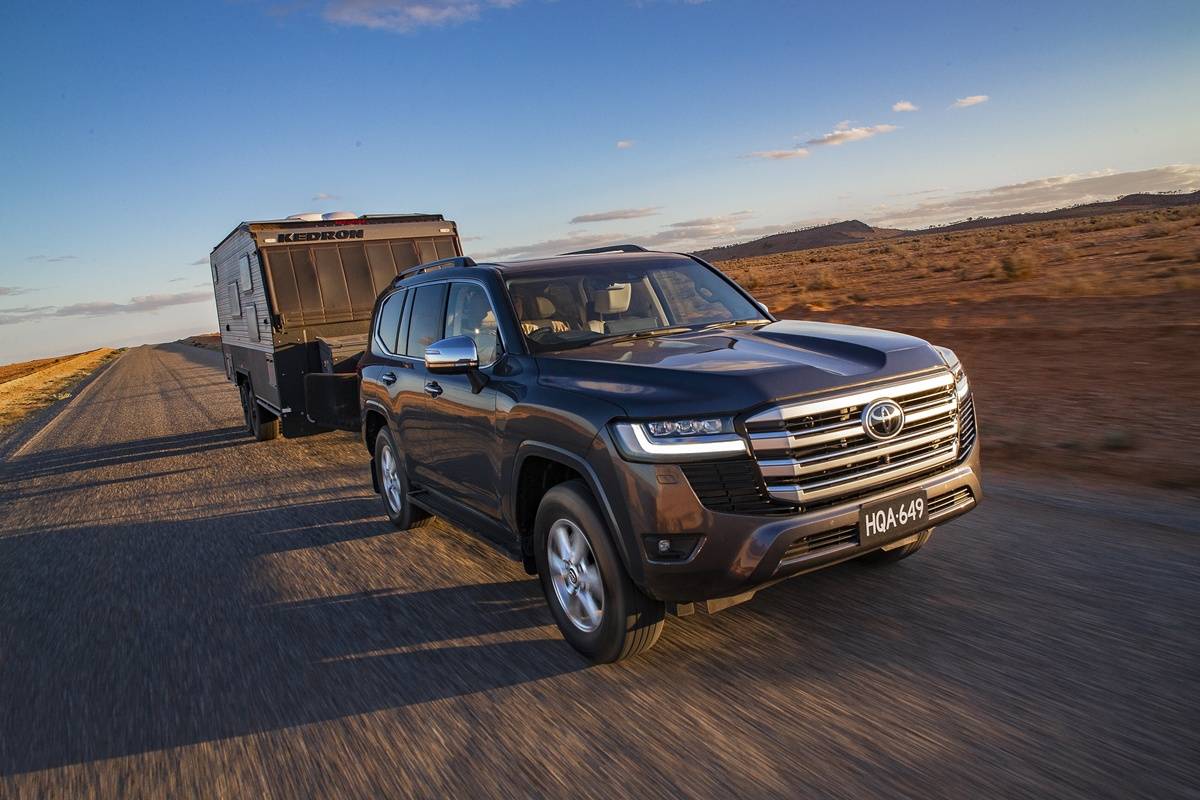 Toyota Land Cruiser 300 Sahara