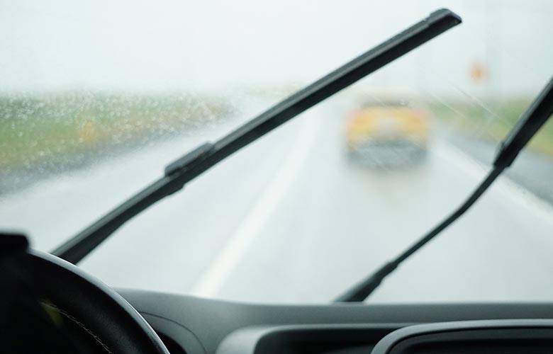 ฟีเจอร์ ที่ปัดน้ำฝนอัตโนมัติ
