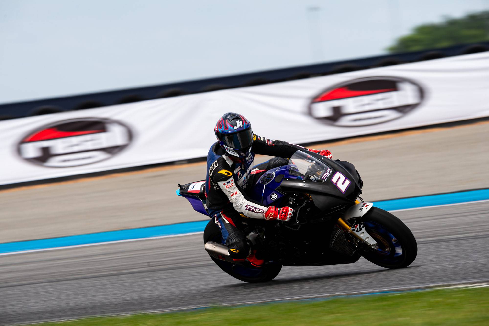 NEXZTER BRIC Superbike