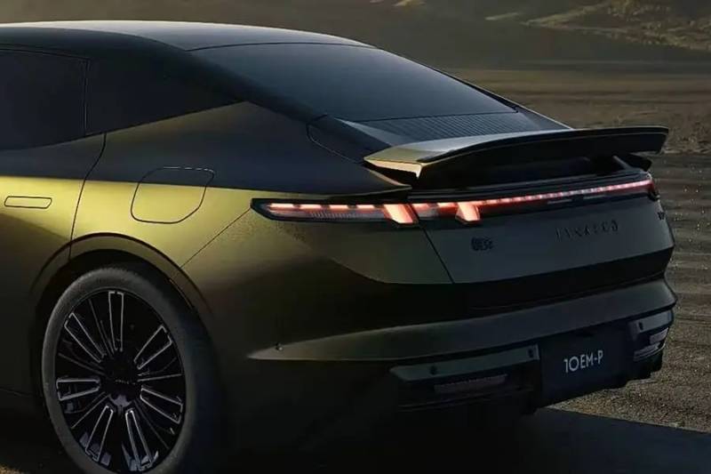 Lynk & Co 10 EM-P